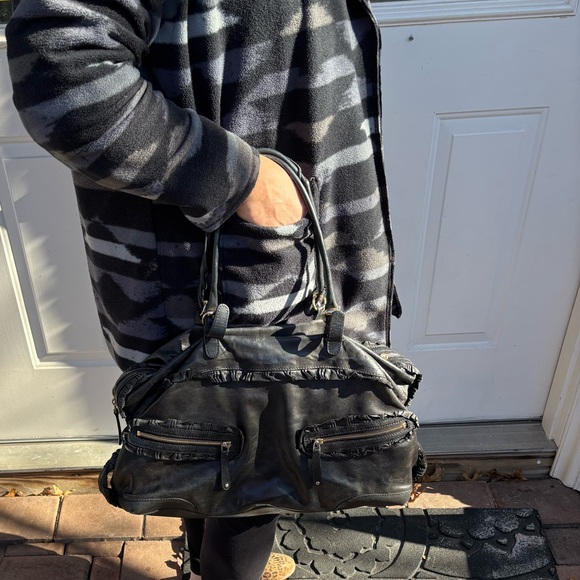 GUCCI LADIES SABRINA BOSTON BLACK RUFFLE TOTE BAG - Picture 3 of 17